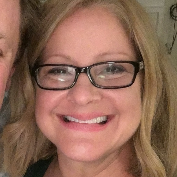 Meet your Posher, Kristen - Picture 1 of 1